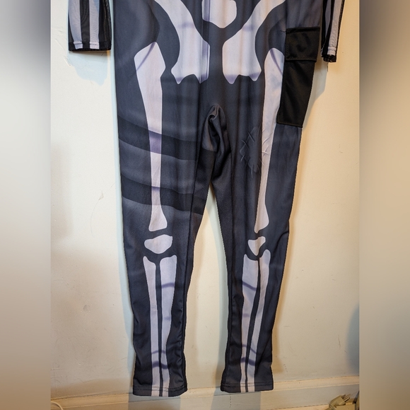 Spirit Halloween Fortnite Skull Trooper Skeleton Adult Large Costume - Picture 10 of 15